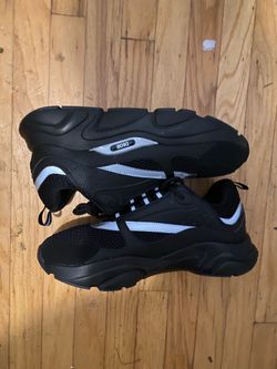 Dior b22