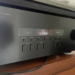 Like New Yamaha R-S202 Receiver With 2 Sony Bookshelf Speakers And Wires
