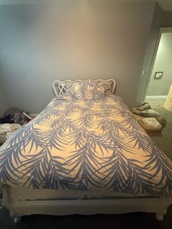 FREE - Full size bed, mattress, box spring  & mirror