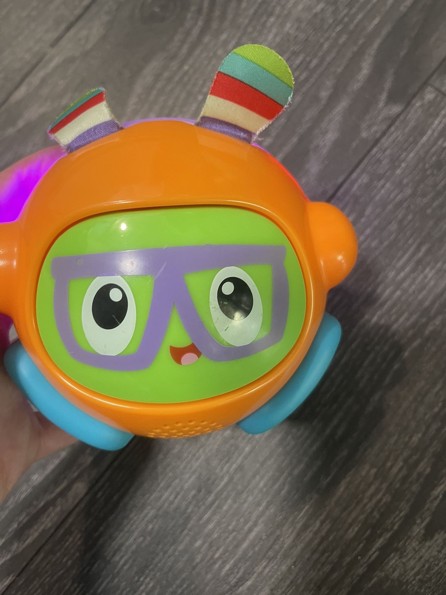 Fisher Price Bright Beats Spin & Crawl Tumble Ball, Baby Toy Perfect For Crawlers