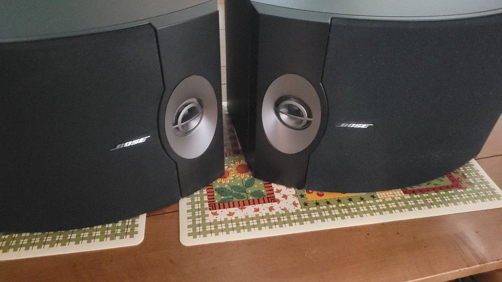 Bose 301V Shelf Speakers