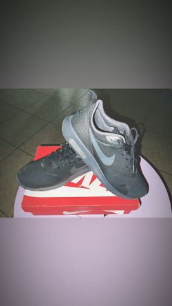 NIKE Shoes *NEW*