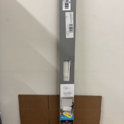 New 1” Cordless Vinyl 46” x 64” Blind White