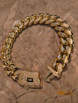 New bracelet 14k stamped gold plated unisex $40 Brownsville