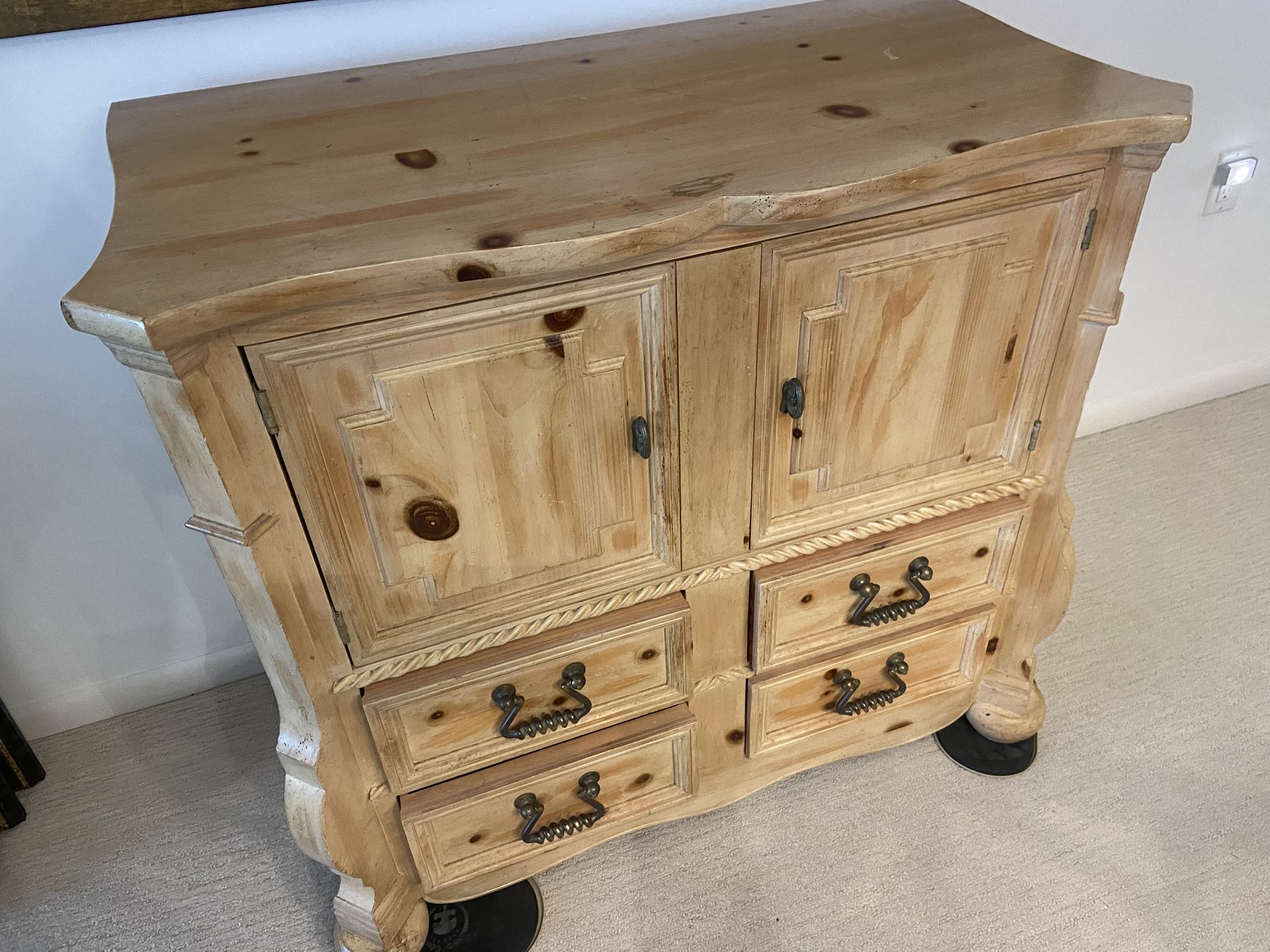 Henredon Dresser/ Chest