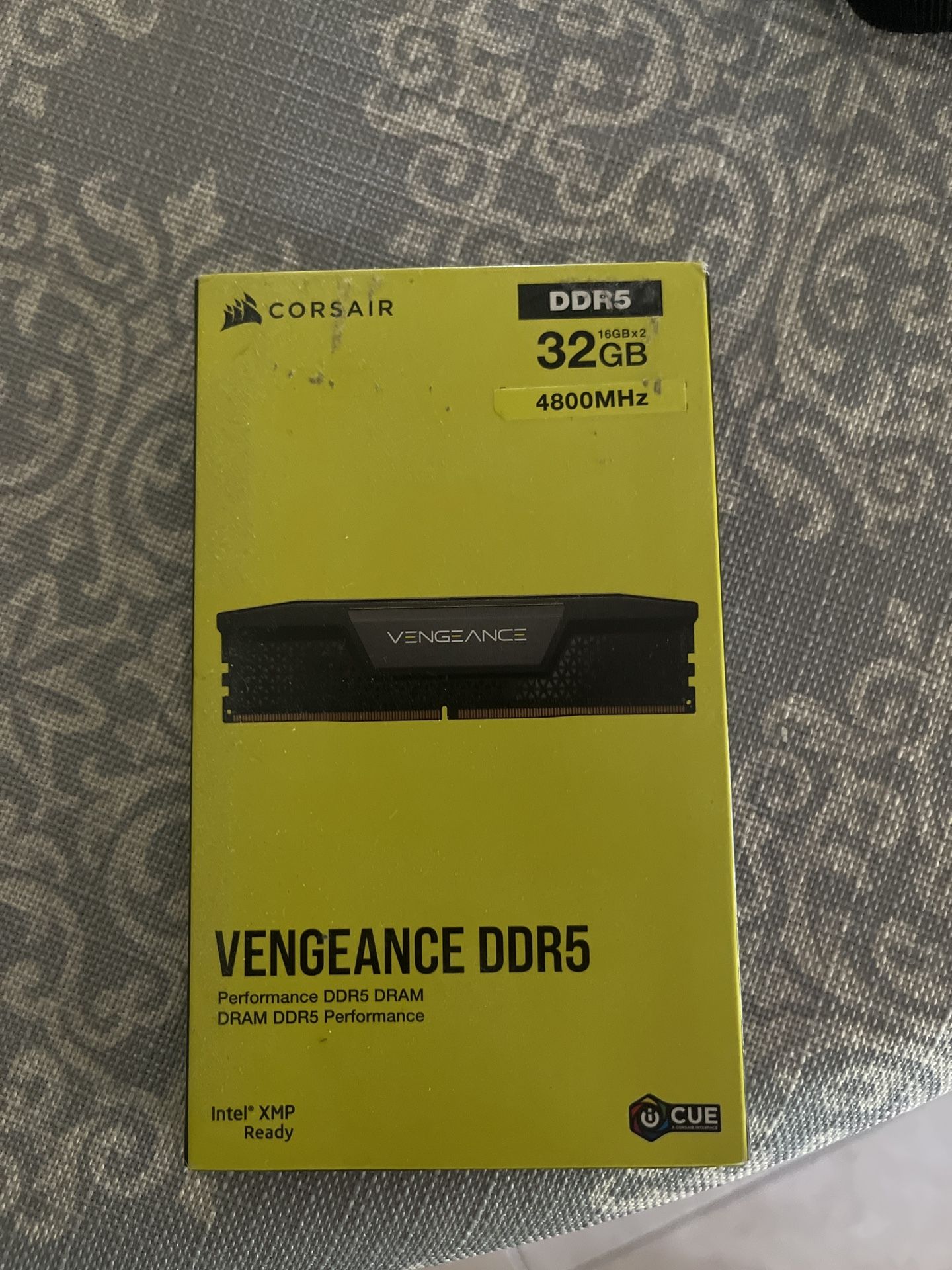 Corsair Vengeance 32GB DDR5 4800 (PC5 38400) Memory (CMK32GX5M2A4800C40)