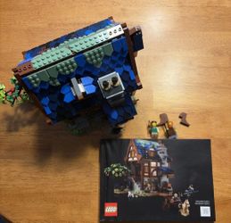 LEGO Medieval Blacksmith 21325 almost complete 10305 lion knights castle 910059 wolfpack cmf ideas