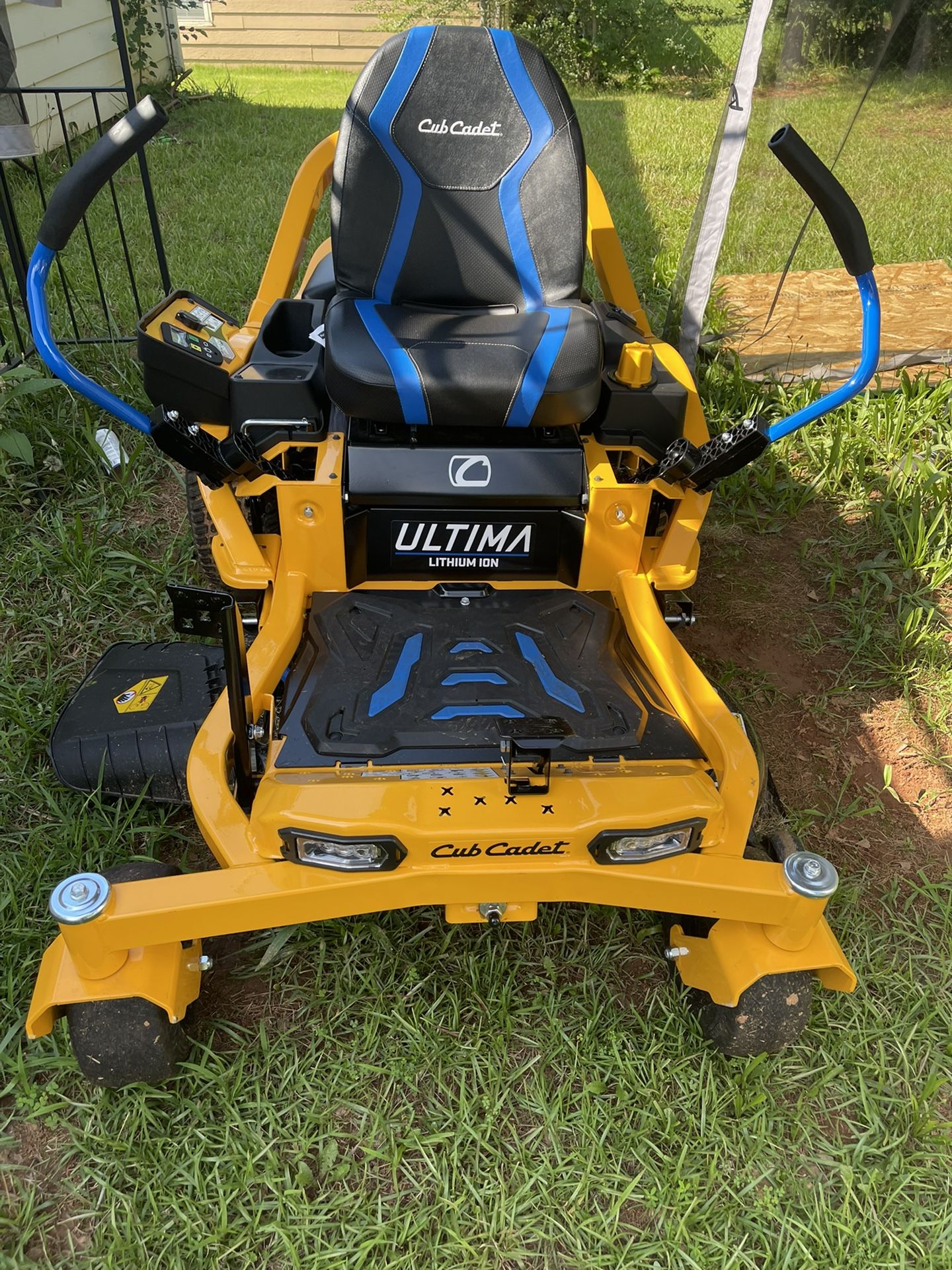 zero turn lawn
