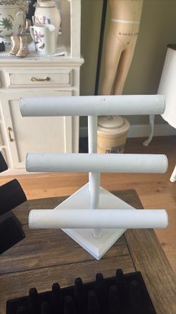 watches/bracelets/ring display(read description)