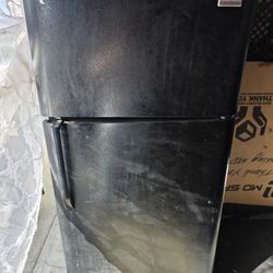Frigidaire Refrigerator 