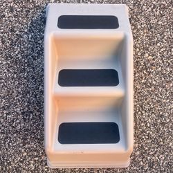 🔥 Up & Under Doggy Steps – 70 lb Capacity – Priced to Sell