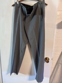 Like New Men ‘s Haggar Gray Dress Pants Size 33x30 $10
