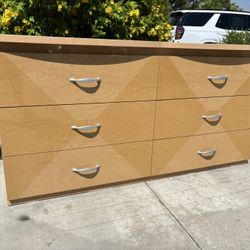 Modern 6 Drawer Dresser Chest of Drawers Furniture Great Condition 