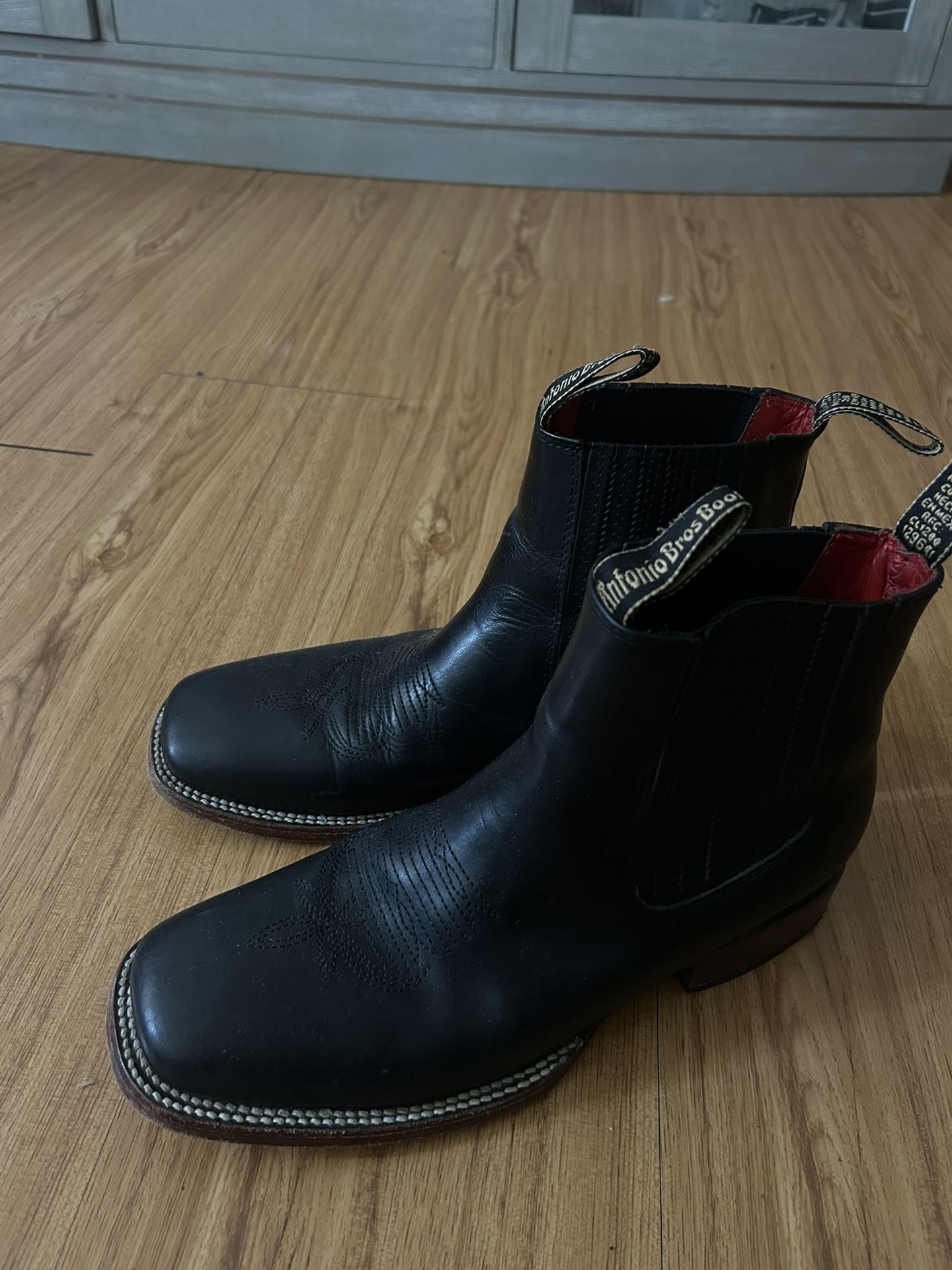 Black Boots