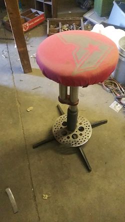 Bar stool
