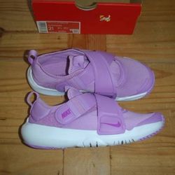 Nike Flex Advance - Purple & White - Youth Size 2.5