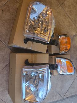 Eagle Eyes Headlights 2000-2004 Tundra
