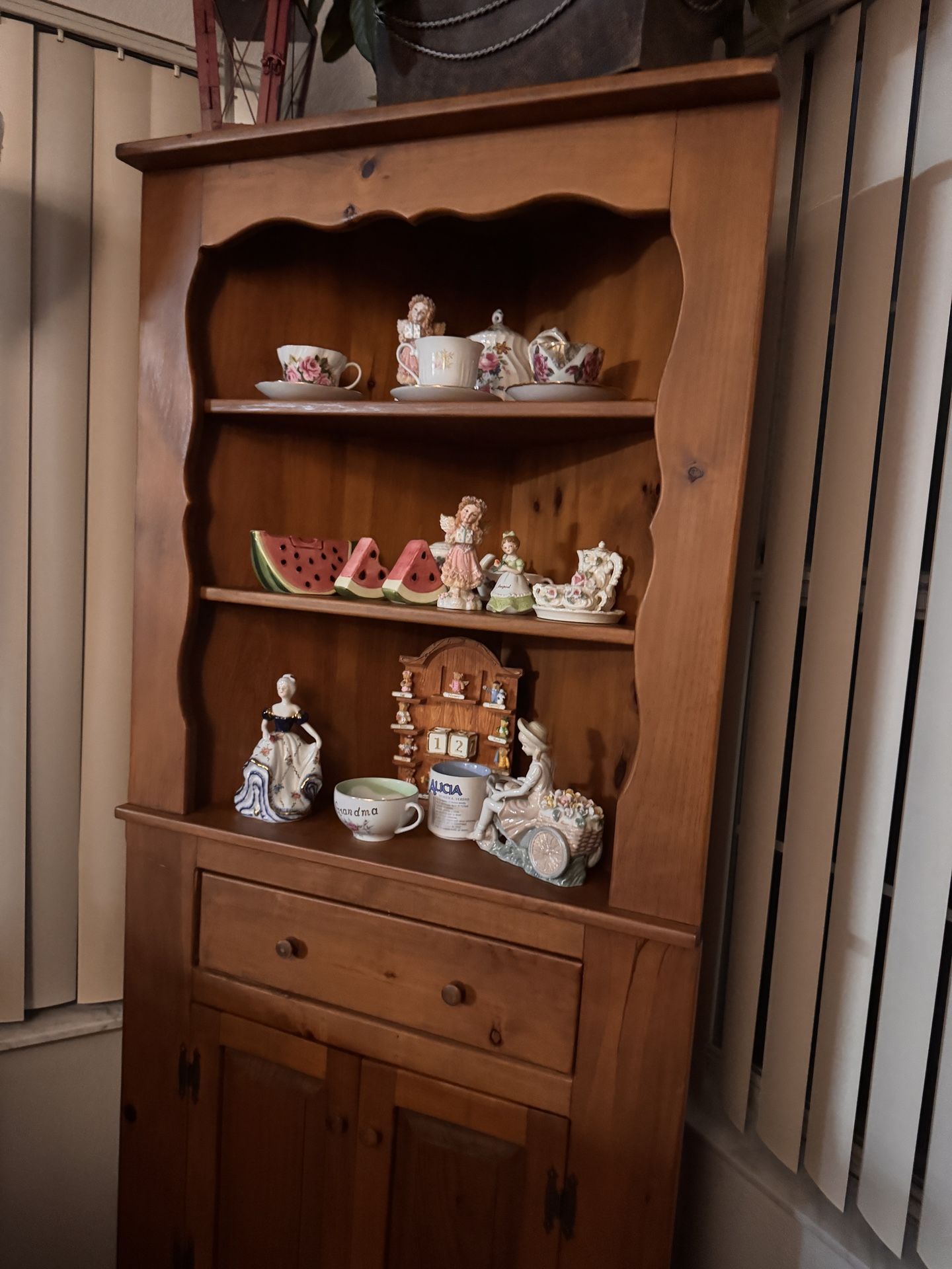 Wooden Corner Shelf 
