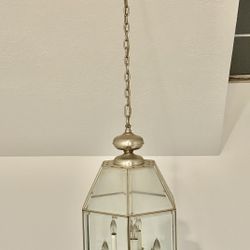 Excellent Condition - Beautiful 9 Bulbs Chandelier