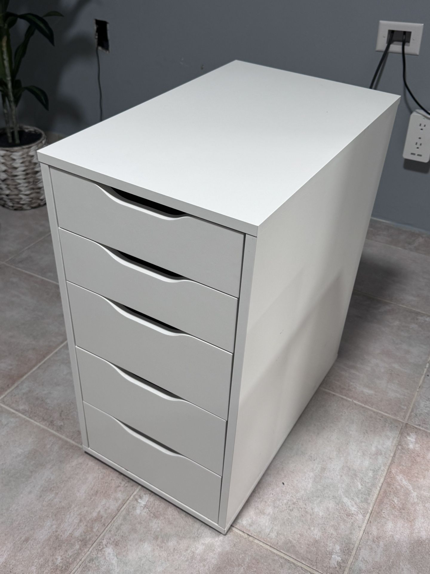 Alex drawer unit