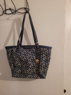 Hilfiger purse