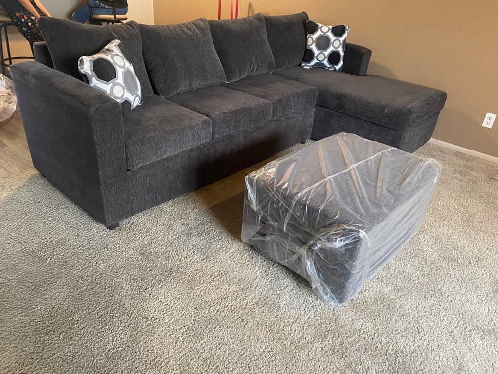 Grey Sectional With Ottoman ‼️new In Stock ‼️