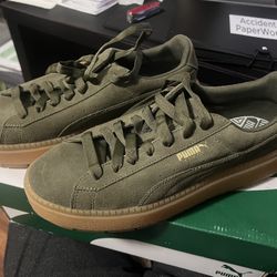 New Womens Pumas Platform Trace Olive Green