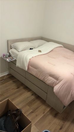 Pottery Barn Full corner bed with storage