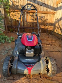 Honda HRX 217 with blade clutch