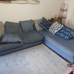 L Shaped Couch (Blue) 