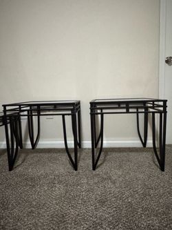 Coffee Table with 2 Stools