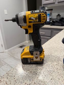 DeWalt 20V Max Impact Driver with 5Ah Battery