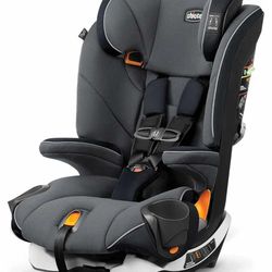 Chicco Carseat/booster 
