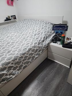 King White Bed Frame with 4 drawers on the bottom