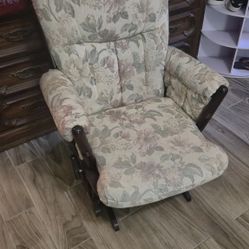 Dutailer Wooden Rocking Chair