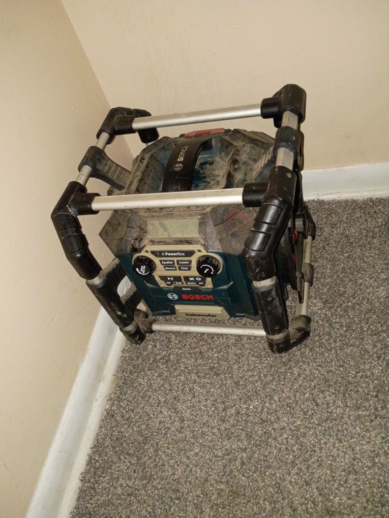 Bosch Charger/Speaker