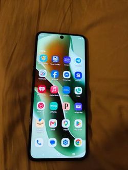 Motorola RAZR Ultra 2025 1TB 16G RAM Factory Unlocked Clean IMEI
