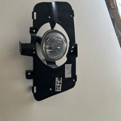 2004 To 2006 Mazda 3 Fog Light Right Side #131 FE402