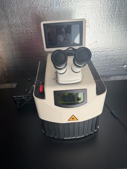 Laser spot welder