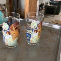 Two Star War Glasses