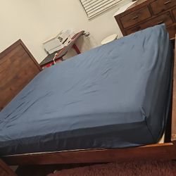 Queen Bed Set