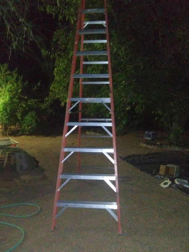 10ft werner fiberglass ladder. 1A. Very good condition.