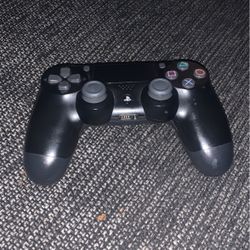 PS4 Controller