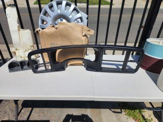 2003-2006 Chevy Silverado Dash Bezel