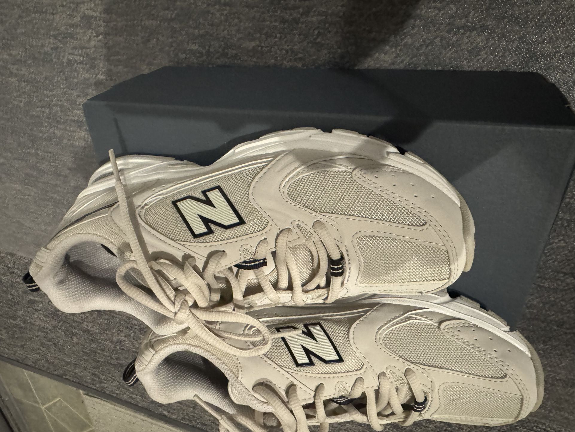 New Balance 530 Beige white 7.5 Women’s