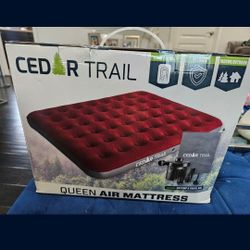 Inflatable Mattress Queen W Pump