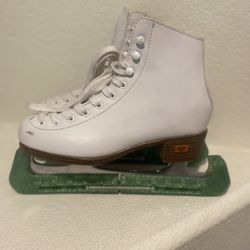 Riedell Flair 910 Women’s Figure Ice Skates