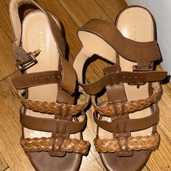 Women’s Size 7 Brown Wedges
