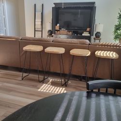 4 Bar Stools (29-inch)