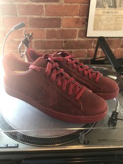 Converse all stars. Suede lows